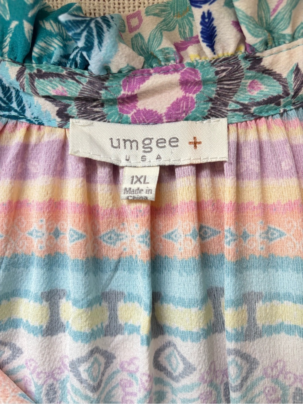 Umgee Boho Mixed Print Ruffle Bell Sleeve Tunic Top Cover Up Size 1XL - Picture 2 of 13